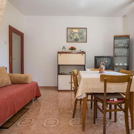 Garden View In For 2 - 4 Persons Apartment