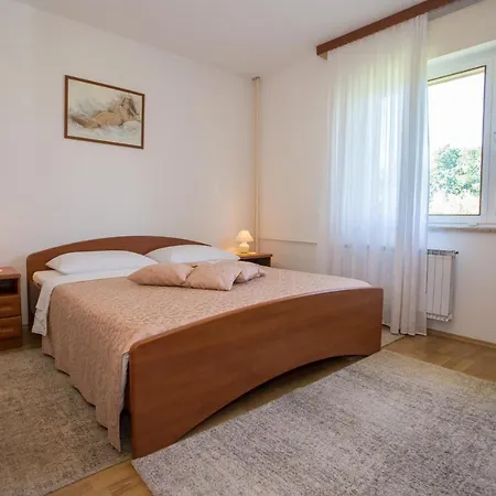 Garden View In For 2 - 4 Persons *